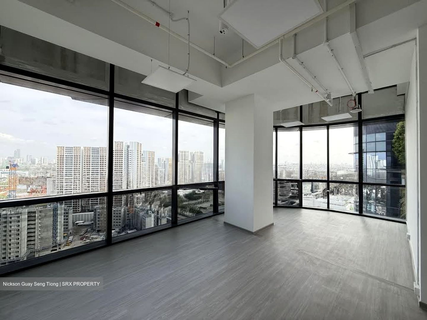 Woods Square (D25), Office #535407081